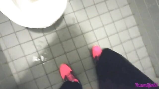Milf making a mess in public bathroom